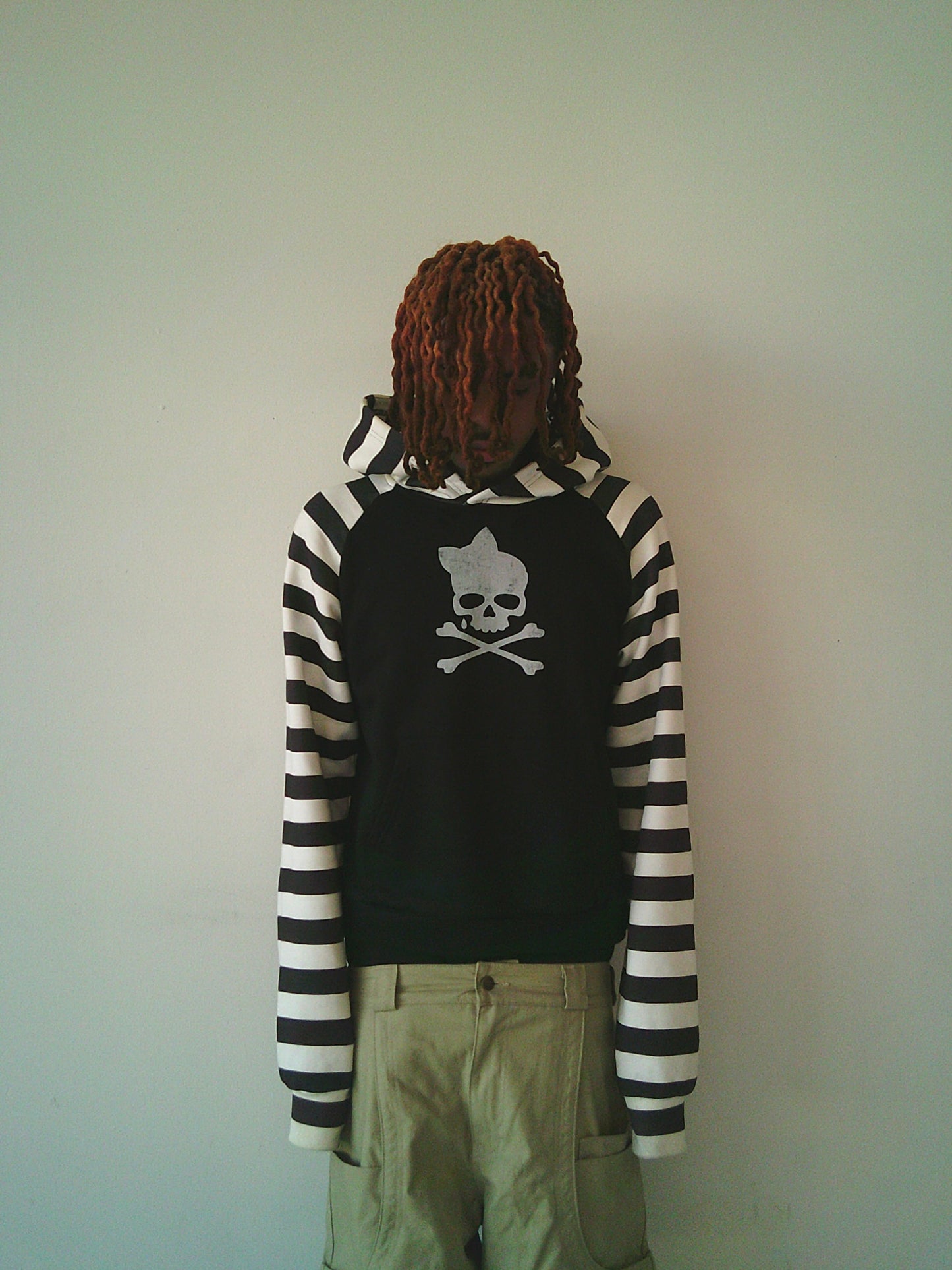 "Skull an bow" hoodie